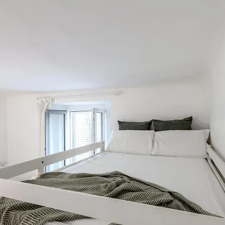 Apartamento Stayeasy Ripa27 - 4 Pax With Navigli View Milán